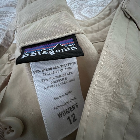 Patagonia size 12 tan/khaki hiking/trail pants. - Picture 11 of 11